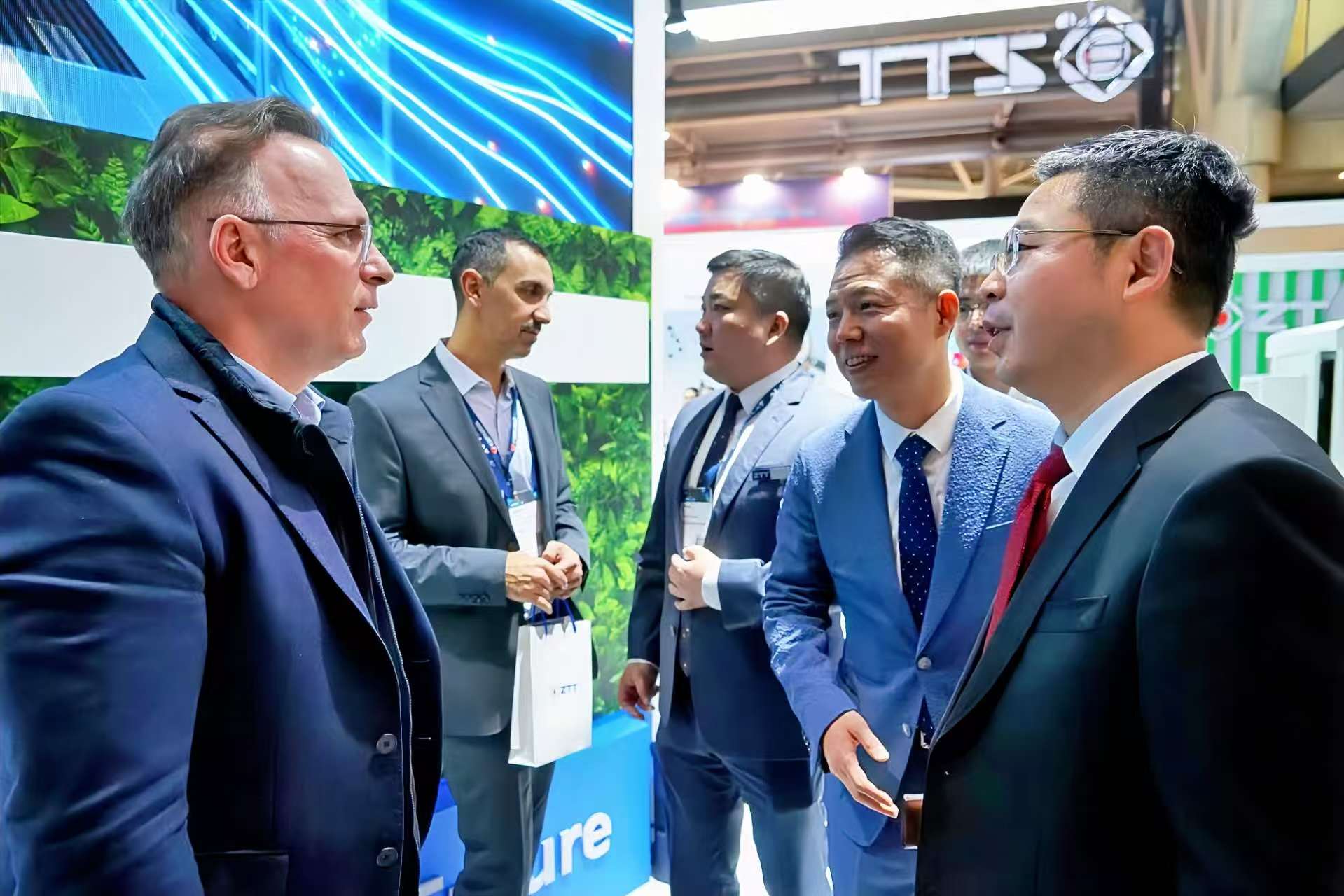 首页-PA真人集团有限公司官网